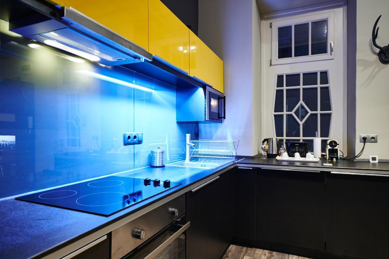 Central Location Yellow-Black Apartment Budapeste Exterior foto