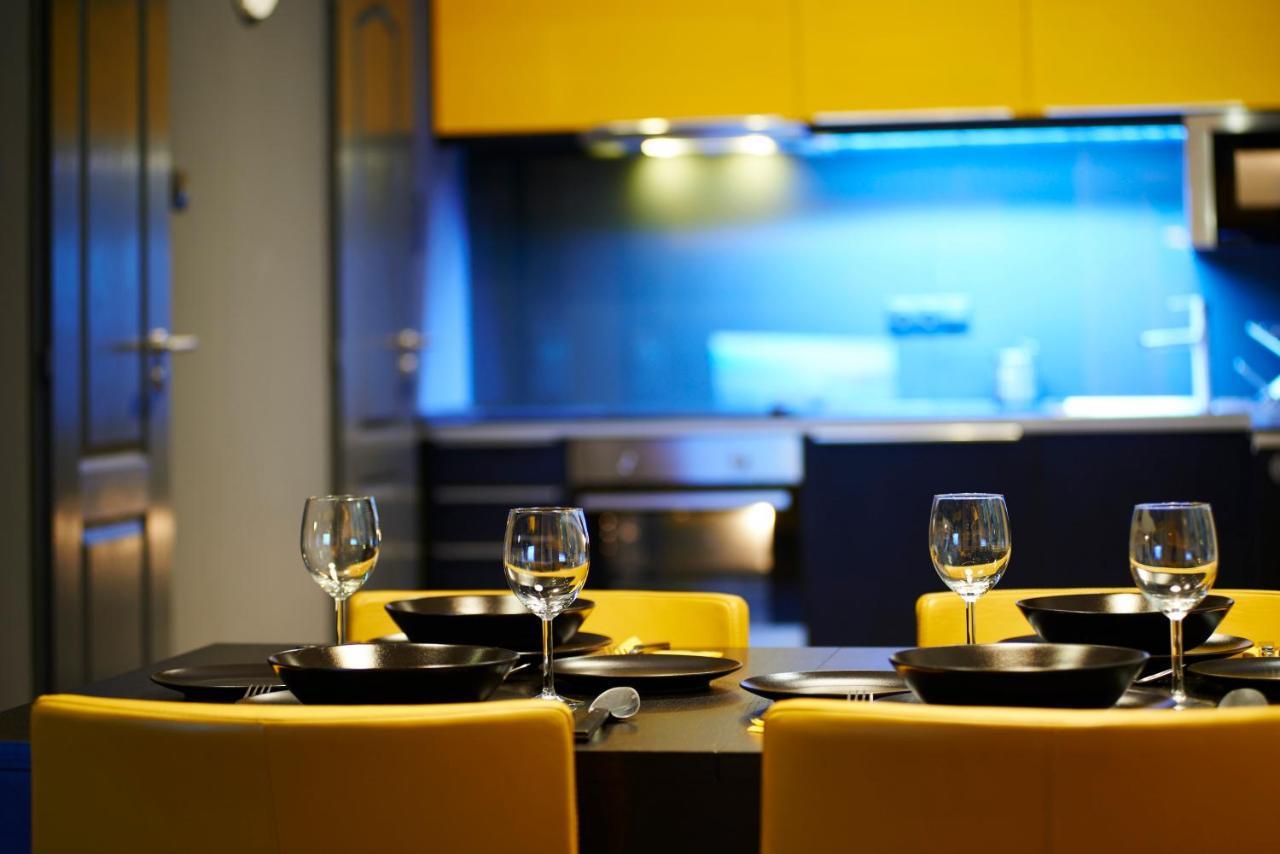 Central Location Yellow-Black Apartment Budapeste Exterior foto
